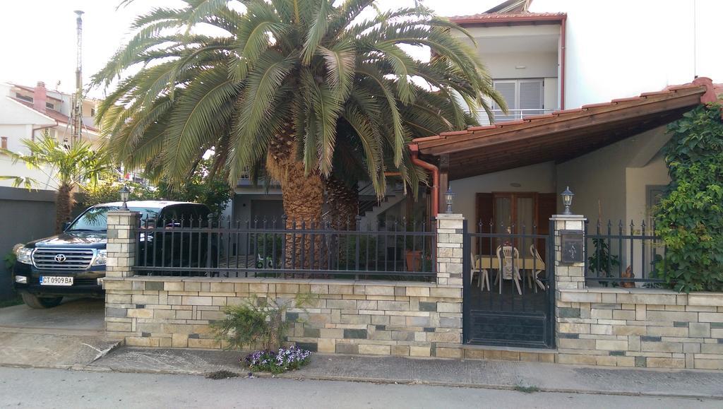 Aimilias Family Apartments Vrasná المظهر الخارجي الصورة