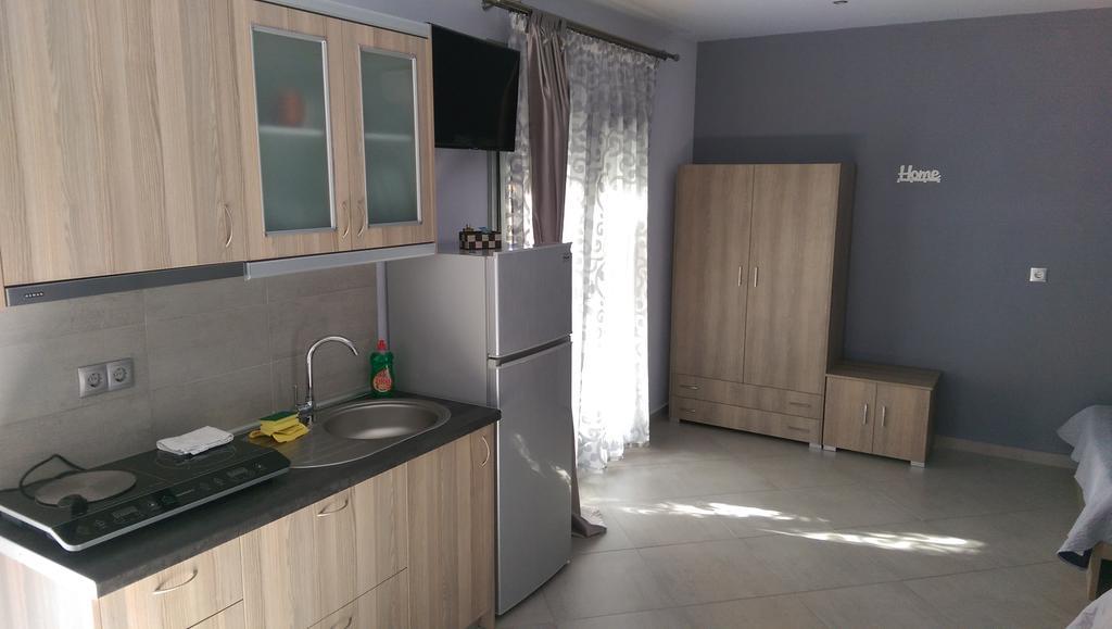 Aimilias Family Apartments Vrasná المظهر الخارجي الصورة