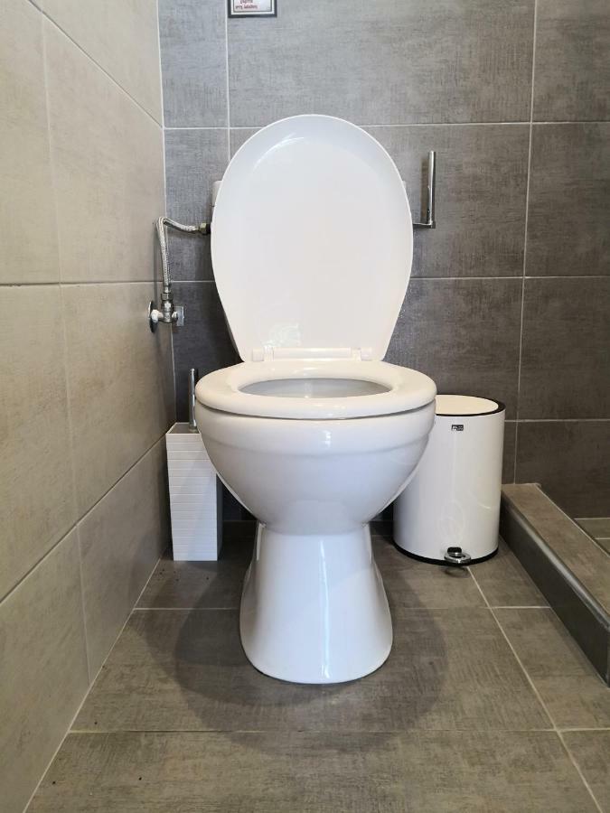 Aimilias Family Apartments Vrasná المظهر الخارجي الصورة